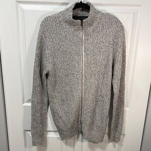 Men's Classic Zip-Up Sweater in Gray